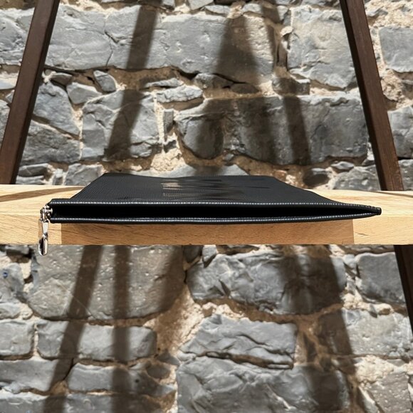 Louis Vuitton X Supreme FW17 Black Epi Logo Pochette Jour GM Pouch - Picture 11 of 16